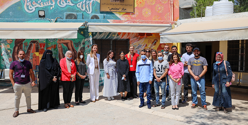 Participants pose for a photo during the launch of the third edition of the ‘Resilient Futures’ programme (Photo courtesy of Citi Foundation)