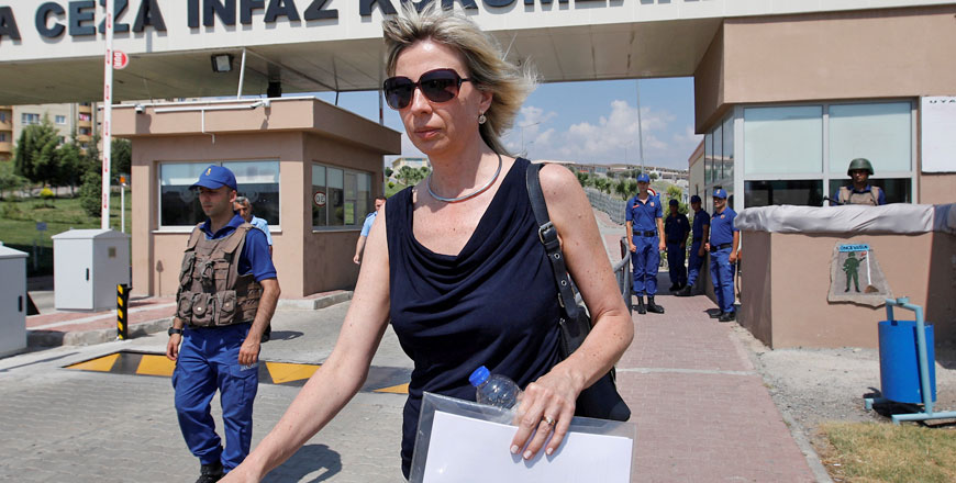 In this file photo jailed US pastor Andrew Brunson’s wife Norine Brunson leaves from Aliaga Prison and courthouse complex in Izmir, Turkey, on July 18 (Reuters photo)