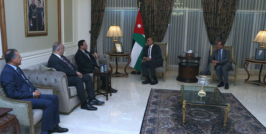 Prime Minister Bisher Khasawneh meets with Chairman of Egypt's Supreme Council for Media Regulation Karam Gabr on Monday (Petra photo) 