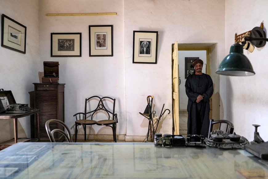 A caretaker looks on at the office of British archaeologist Howard Carter at his former residence during his excavations of KV62, the tomb of the ancient Egyptian New Kingdom Pharaoh Tutankhamun, from 1922 and until the end of excavations, near the Valley of the Kings in southern Egypt off the southern city of Luxor on January 18 (AFP photo)