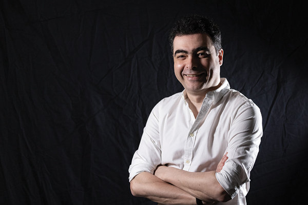 Egyptian composer Hesham Nazih poses during a studio photoshoot session in the capital Cairo (AFP photo)