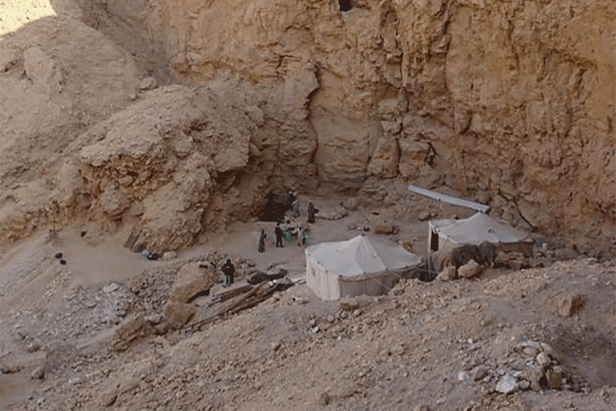This handout photo, released by the Egyptian Ministry of Antiquities on Saturday, shows a view of archaeologists working on the site of a newly-discovered tomb in Egypt’s southern province of Luxor (AFP photo)
