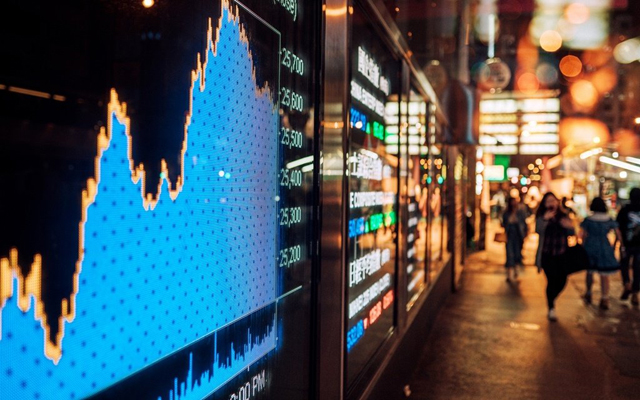 Financial stock exchange market display screen board on the street (AFP photo)