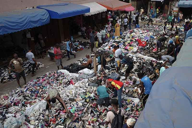 This aerial view shows a dump site where secondhand clothes are discarded at Old Fadama in Accra, Ghana, on November 15, 2023 (AFP photo)