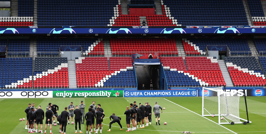 Dortmund’s players attend a training session at the Parc des Princes Stadium, in Paris, on the eve of the UEFA Champions League semi-final second leg football match between Paris Saint-Germain (PSG) and Borussia Dortmund, on Monday (AFP photo)