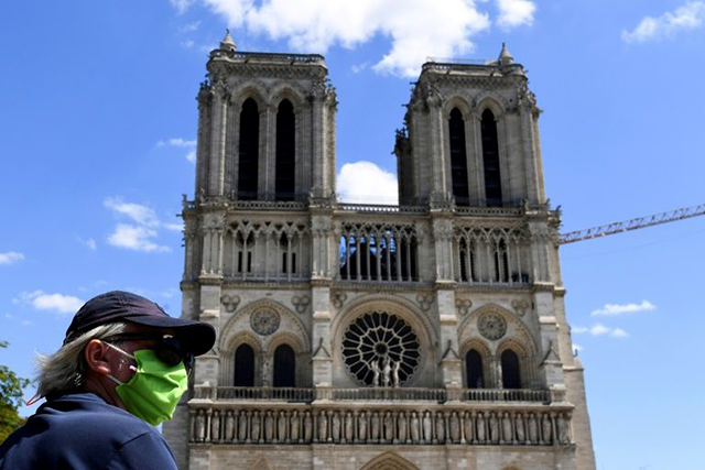 The square in front of Notre-Dame Cathedral in Paris was reopened Sunday for the first time since the fire that destroyed its roof on April 15, 2019 (AFP photo)