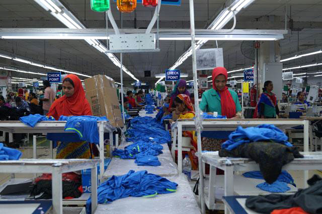The number of workers in the garment sector during the past year exceeded 76,000, recording an increase of 66 per cent compared with the total number in 2010, according to the Jordan Chamber of Industry (JT file photo)