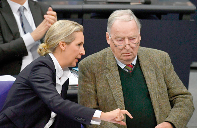 Alexander Gauland, co-leader of Germany’s far-right AfD (Alternative for Germany) Party and also parliamentary group co-leader, speaks with AfD parliamentary group co-leader Alice Weidel during a session on the 2020 budget at the Bundestag, the lower house of parliament, on Wednesday in Berlin (AFP photo)