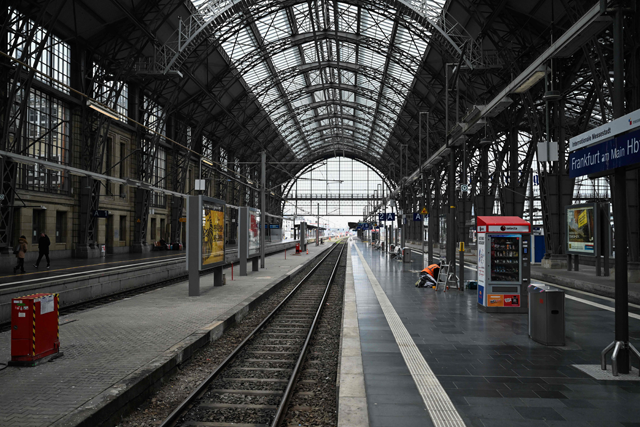 An empty platform is photographed during a train drivers strike near Frankfurt's main train station on Thursday (AFP photo)