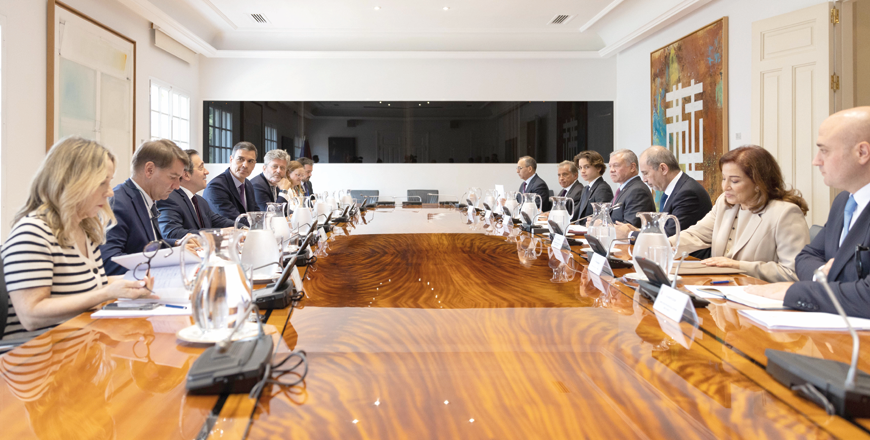 His Majesty King Abdullah and President of the Government of Spain Pedro Sánchez hold talks on bilateral relations and regional and international developments in Madrid on Monday (Photo courtesy of Royal Court)