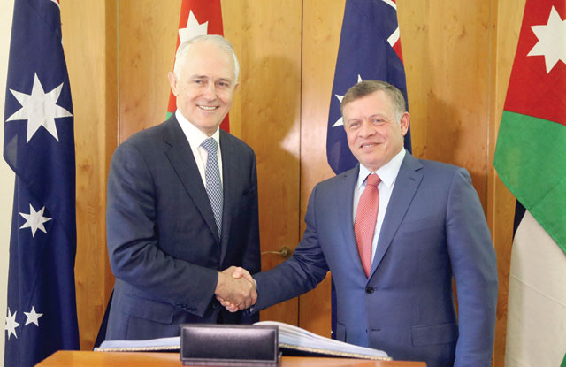 His Majesty King Abdullah is greeted by Australian Prime Minister Malcolm Turnbull ahead of their talks in Canberra on Thursday (Photo courtesy of Royal Court)