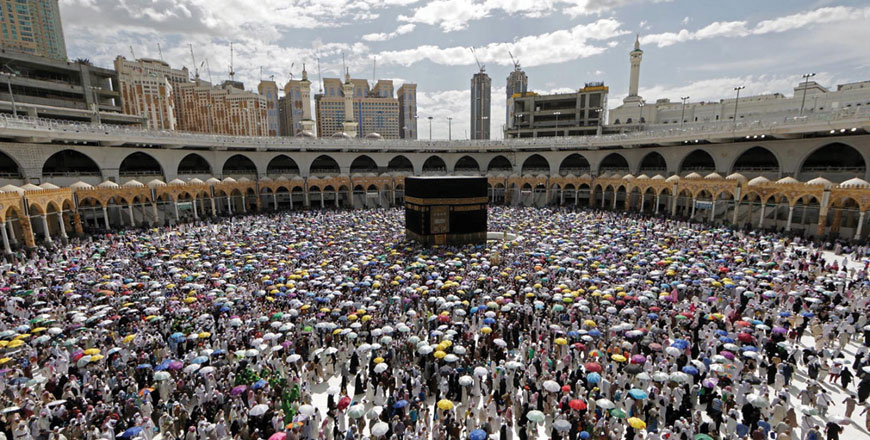 Muslim pilgrims perform the final walk around the Kaaba (Tawaf Al Wadaa), Islam's holiest shrine, at the Grand Mosque in Saudi Arabia's holy city of Mecca on August 13, 2019 (AFP file photo)