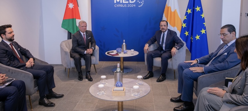 His Majesty King Abdullah on Friday holds meetings with Cypriot President Nikos Christodoulides, French President Emmanuel Macron, Italian Prime Minister Giorgia Meloni, Greek Prime Minister Kyriakos Mitsotakis, Slovenian Prime Minister Robert Golob, and Malta Prime Minister Robert Abela. The meetings, held on the sidelines of the MED9 summit in Paphos (Photo courtesy of Royal Court)