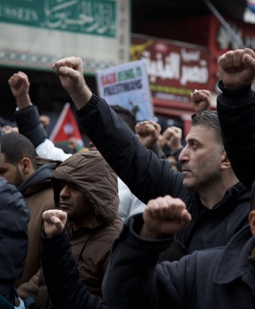 Jordanians protest in Downtown Amman. (Picture by Sophie Constantin)