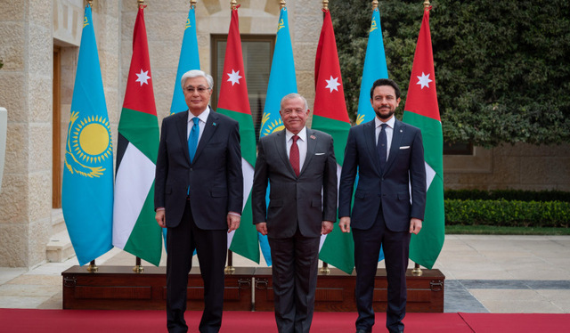 His Majesty King Abdullah holds talks on Wednesday with Kazakhstan President Kassym-Jomart Tokayev at Al Husseiniya Palace, attended by HRH Crown Prince Hussein (Photo courtesy of Royal Court)  