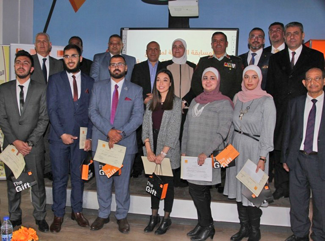 The winners of the ‘Best Graduation Projects in Renewable Energy’ contest were honoured in a ceremony this week  (Photo courtesy of Orange)