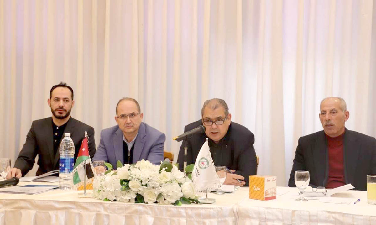 President of the Jordan Chamber of Commerce (JCC) Nael Kabariti speaks at a JCC General Assembly meeting on Saturday (Petra photo) 