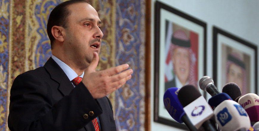 Government Spokesperson Mohammad Momani holds a press conference at the Prime Ministry on Tuesday (Petra photo)