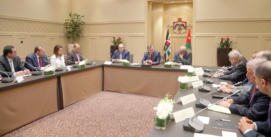 His Majesty King Abdullah chairs a meeting of the Economic Policies Council at Al Husseiniya Palace in Amman on Wednesday (Photo courtesy of Royal Court)