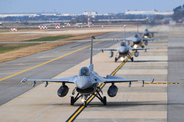 This handout photo taken on October 31, 2022, and provided by the South Korean Defence Ministry on Wednesday shows South Korean Air Force KF-16 fighter jets during a US-South Korea joint aerial drill called ‘Vigilant Storm’ at Gunsan Air Base in Gunsan (AFP photo)