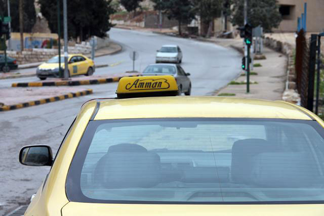 Taxis designated for long-distance travel, with an engine capacity under 2,400cc will be allowed to work with smart ride-hailing applications as of Sunday, according to the Land and Transport Regulatory Commission (JT file photo)