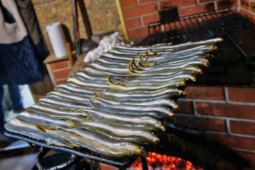 In this undated photo, lamprey prepared for roasting at Latvia’s Salacgriva festival (AFP photo)