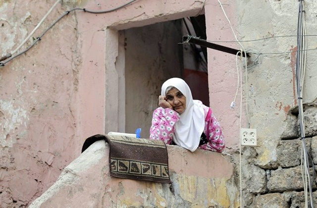The lockdown imposed by Lebanese authorities to stem the spread of COVID-19 has compounded poverty and economic hardship in the country, rights group Human Rights Watch is saying (AFP photo)