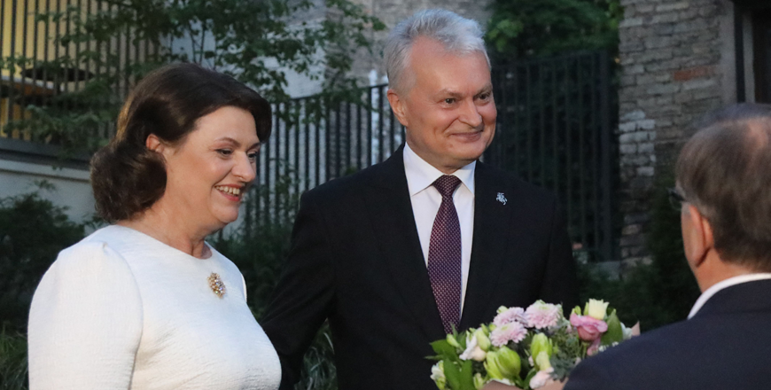 Lithuania’s President Gitanas Nauseda and his wife Diana Nausediene arrive to wait for the results of the second round of the presidential election on Sunday in Vilnius, Lithuania (AFP photo)