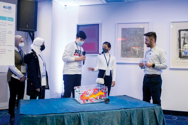 Abdul Hameed Shoman Foundation’s Knowledge Path library, organised an exhibition showcasing the scientific projects of Young Innovators Lab programme participants (Photo courtesy of AHSF)