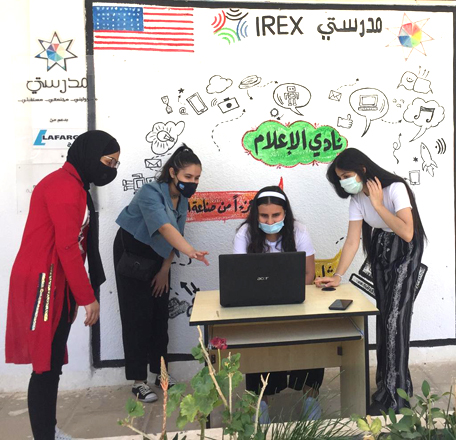 Media Clubs mural in Mahis Secondary School for Girls, June 2021   (Photo courtesy of IREX)