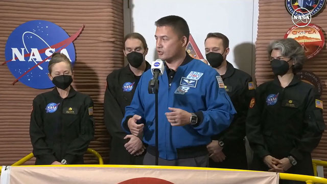  NASA astronaut and deputy director, Flight Operations Kjell Lindgren (centre) speaks on Saturday as volunteer crew members (from left to right) Kelly Haston, Ross Brockwell, Nathan Jones and Anca Selariu, exit the first simulated yearlong Mars habitat mission at Johnson Space Centre in Houston, Texas (AFP photo)
