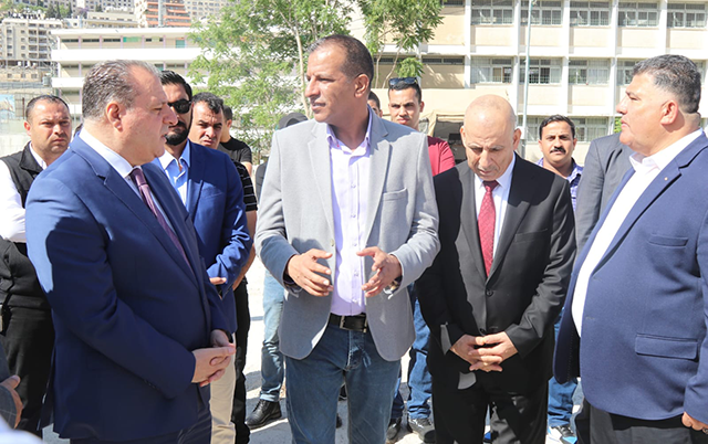 Jordanian Ambassador to Palestine Issam Bdour visits the Jordanian field hospital in Nablus to assess the medical services provided to residents of the governorate (Petra photo)