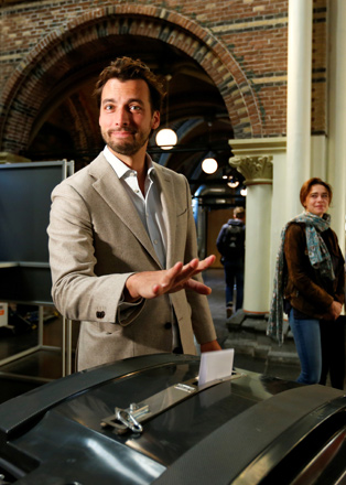 Dutch politician Thierry Baudet of the Forum for Democracy casts his ballot in the European elections at a polling station in Amsterdam, The Netherlands, on Thursday (Reuters photo)