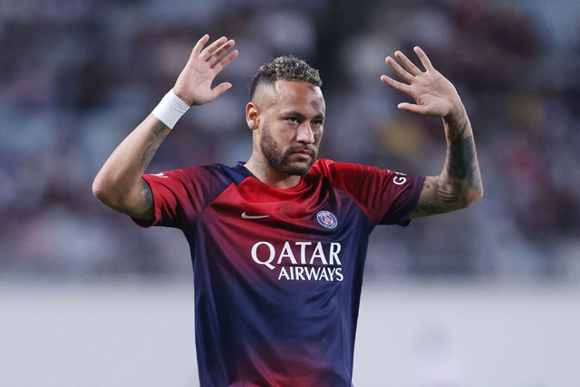Paris Saint-Germain's Neymar Jr waves to the crowd during a warm down following the friendly football match between France's Paris Saint-Germain and Saudi Arabia's Al Nassr at Nagai Stadium in Osaka on July 25, 2023 (AFP photo by Paul Miller)