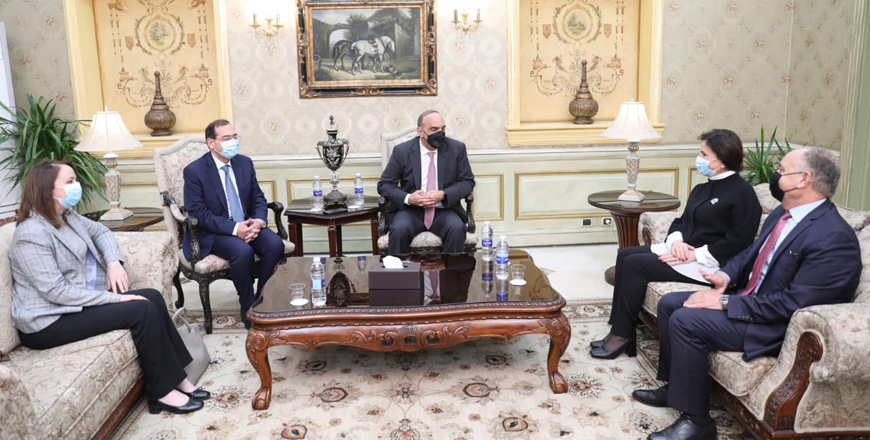 Prime Minister and Minister of Defence Bisher Al Khasawneh and an accompanying delegation were received by Egyptian Minister of Petroleum and Mineral Resources Tariq Al Mulla and Jordan’s Ambassador to Egypt Amjad Adaileh in Cairo on Wednesday (Petra photo)