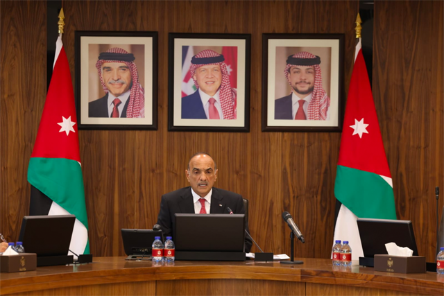 Prime Minister Bisher Khasawneh on Sunday says Jordan’s recent credit rating upgrade by Standard & Poor’s (S&P), was the result of collective efforts of the Ministry of Finance, the Central Bank of Jordan, and other relevant agencies, as well as the government's prudent fiscal and monetary policies (Photo courtesy of Prime Ministry)