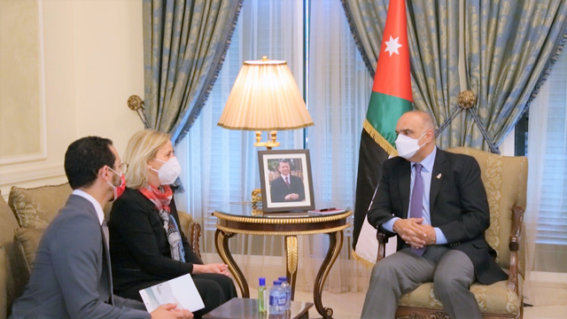 Prime Minister and Minister of Defence Bisher Al Khasawneh meets met with a delegation from the French National Assembly’s National Defence and Armed Forces Committee on Wednesday (Petra photo)