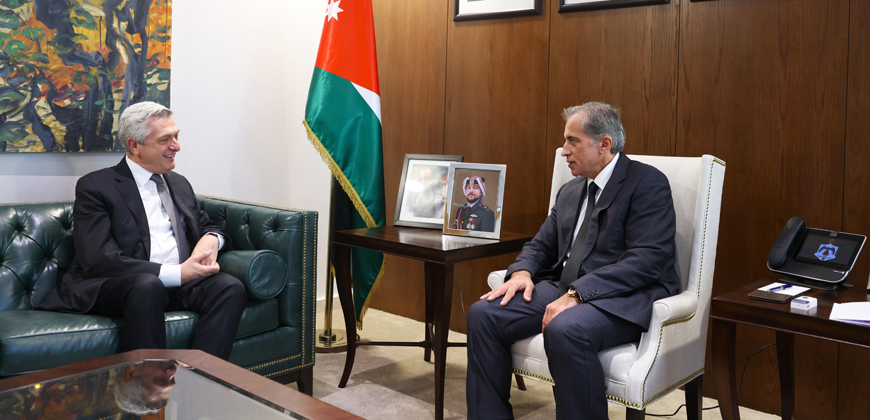 Prime Minister Jafar Hassan on Thursday meets with UN High Commissioner for Refugees Filippo Grandi at the Prime Ministry in Amman (Petra photo)