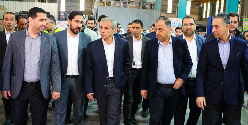 Prime Minister Jafar Hassan on Wednesday conducts a field inspection tour, visiting seven key sites across the districts of Al Muwaqqar and Sahab, including industrial, health, educational, and social facilities, as part of his routine field inspection visits (Petra photo)