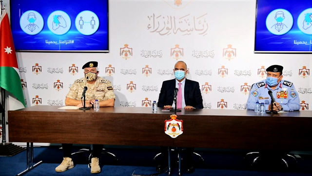 Prime Minister and Minister of Defence Bisher Al Khasawneh, along with Chairman of the Joint Chiefs of Staff Maj. Gen. Yousef Huneiti and Public Security Directorate Director Maj. Gen. Hussein Hawatmeh (right), speaks during a press conference on Thursday (Petra photo)