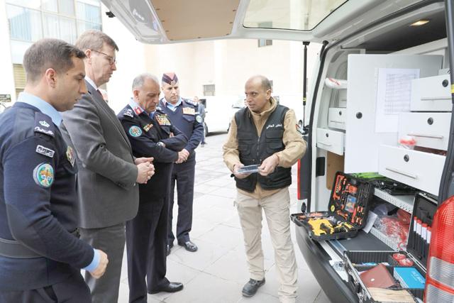 Public Security Directorate receives 6 forensic vehicles for crime scene investigation offered by the German government and the Federal Police leadership (Petra photo)