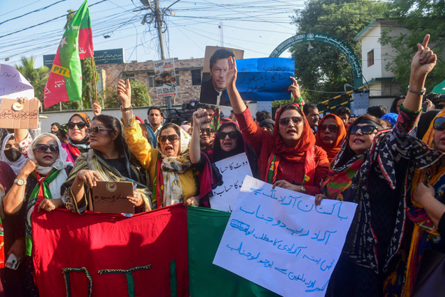 Supporters of Khan's Pakistan Tehreek-e-Insaf Party protest against the alleged skewing in Pakistan's national election results, in Karachi on Sunday (AFP photo)