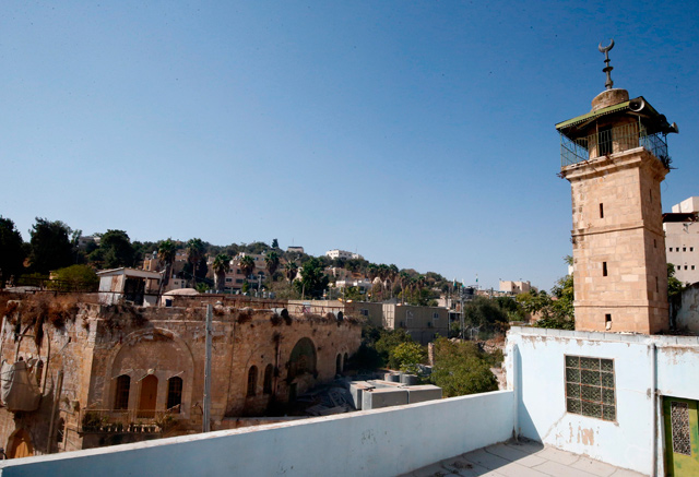 A general view taken on Tuesday shows the minaret of Al Qazazin Mosque in a flashpoint area of the West Bank City of Hebron (AFP photo)