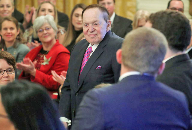 Casino magnate and Republican political contributor Sheldon Adelson stands to be recognized as he attends a ceremony where U.S. President Donald Trump is awarding a Presidential Medal of Freedom to his wife Miriam Adelson in the East Room of the White House in Washington, US, on November 16, 2018 (Reuters photo)