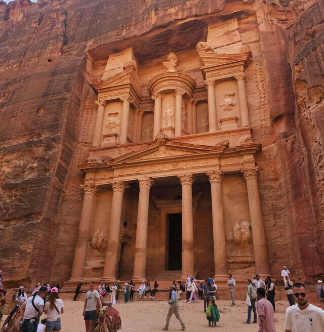 Tourist activity in Petra is returning to normal after heavy rains and flash floods, with authorities ensuring the safety of visitors and the rapid restoration of affected areas (Petra photo)