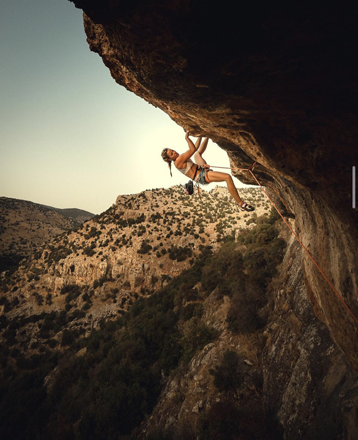 Sasha DiGiulian climbing in Jordan (Photo by Jan Vincent Kleine)