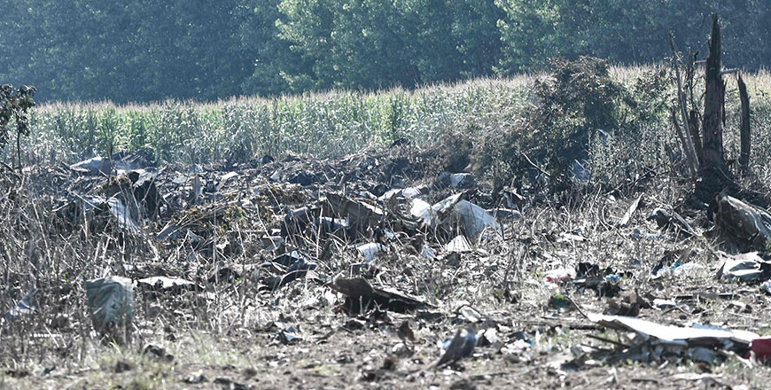 This picture taken on Sunday, shows debris on the crash site of an Antonov An-12 cargo aircraft a few kilometers away from the city of Kavala in Greece (AFP photo)