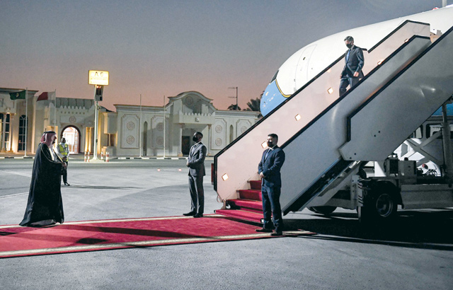 US Secretary of State Antony Blinken (right) arrives at Old Doha Airport in Qatar's capital on Monday (AFP photo)