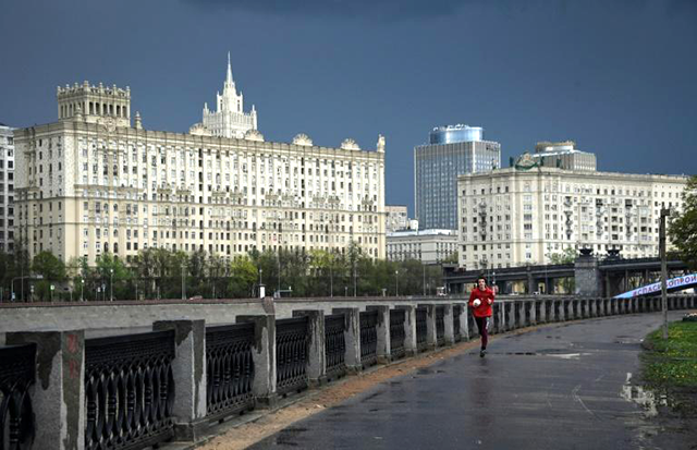 The number of infections in Russia has been rising by more than 10,000 a day since Sunday  (AFP photo)