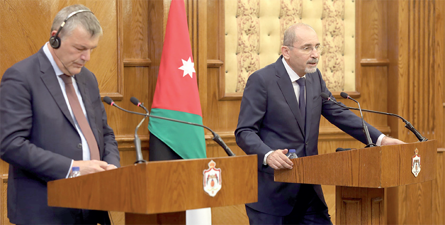 Deputy Prime Minister and Minister of Foreign Affairs Ayman Safadi speaks during a press conference in Amman on Sunday with UNRWA Commissioner-General Philippe Lazzarini (AFP photo)